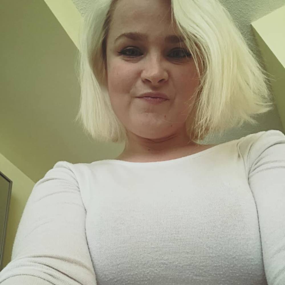 Meet your Posher, Yvonne